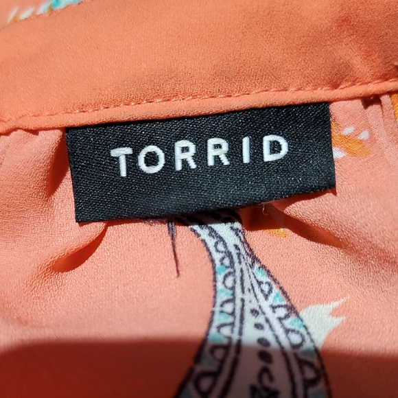 Torrid Coral Paisley Top - Picture 7 of 7
